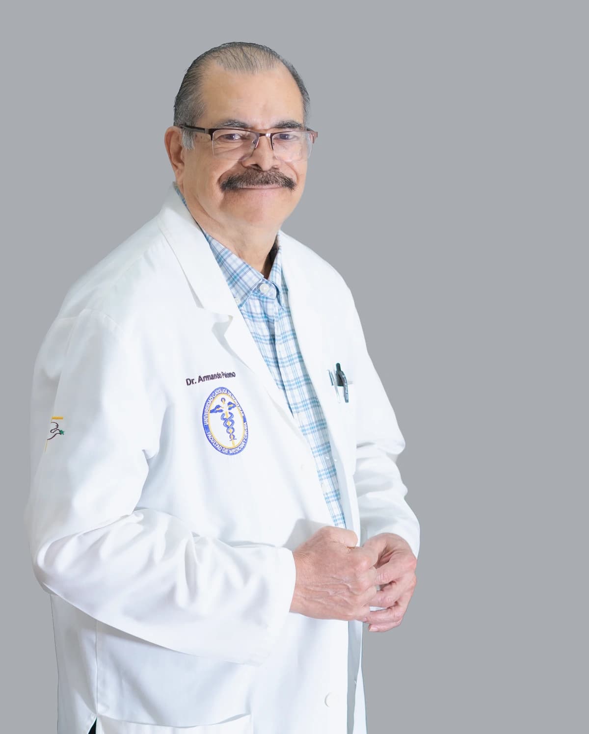 Dr. Armando Palomo, docente de UNICAH SPSP, doctor homenajeado 2026 del II Congreso Médico Nacional UNICAH